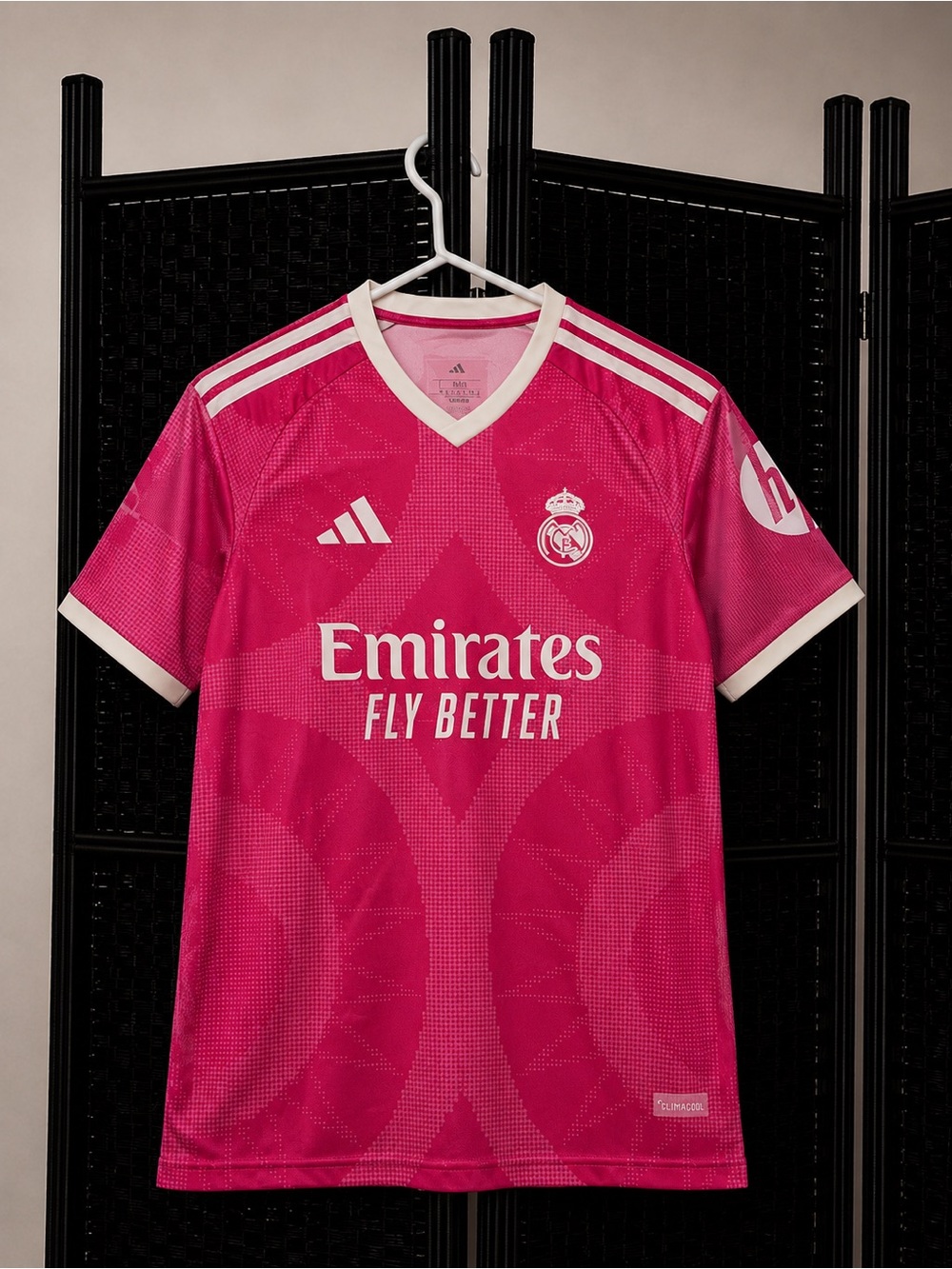 Real Madrid Pink Away Soccer Jersey 26-27